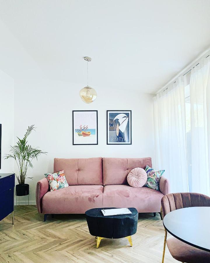 Apartament Tsuru Dziwnówek Exteriör bild