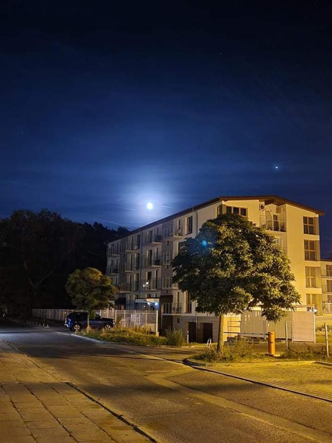 Apartament Tsuru Dziwnówek Exteriör bild